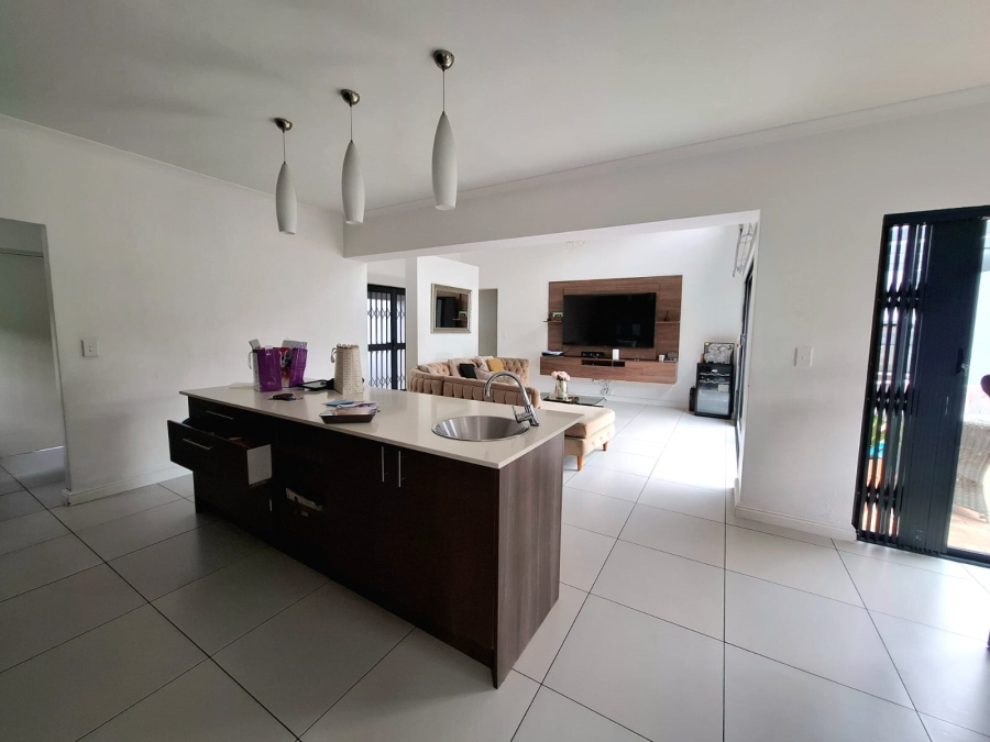To Let 4 Bedroom Property for Rent in Parklands North Western Cape